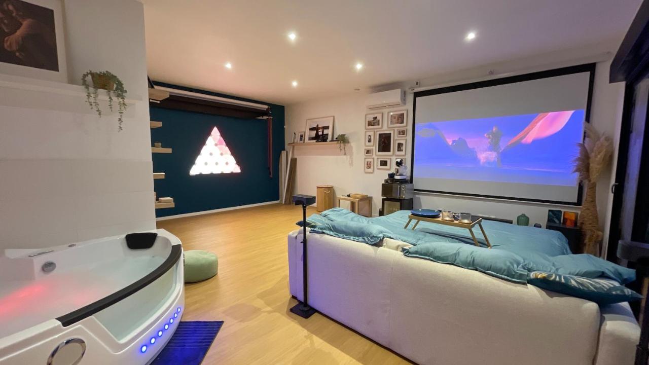 Capsule Nature & Photos - Jacuzzi - Netflix & Home Cinema - Ps5 & Jeu Thun-Saint-Martin Экстерьер фото